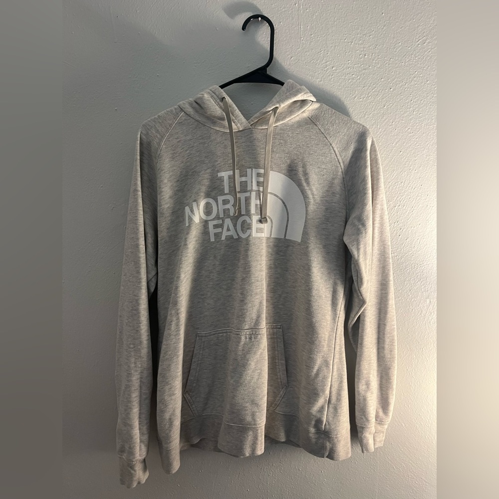 Woman’s The North Face Hoodie off white